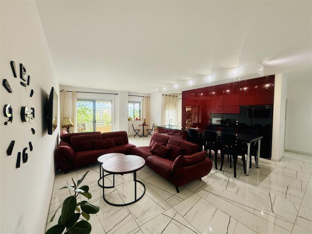 Super apartment with lake view 2+1+2 for rent