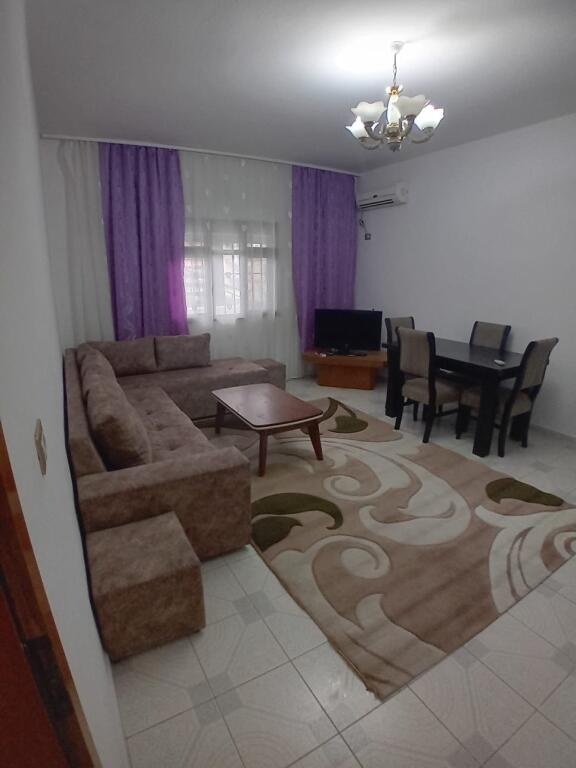 Affittasi appartamento 1+1+1 con balcone
