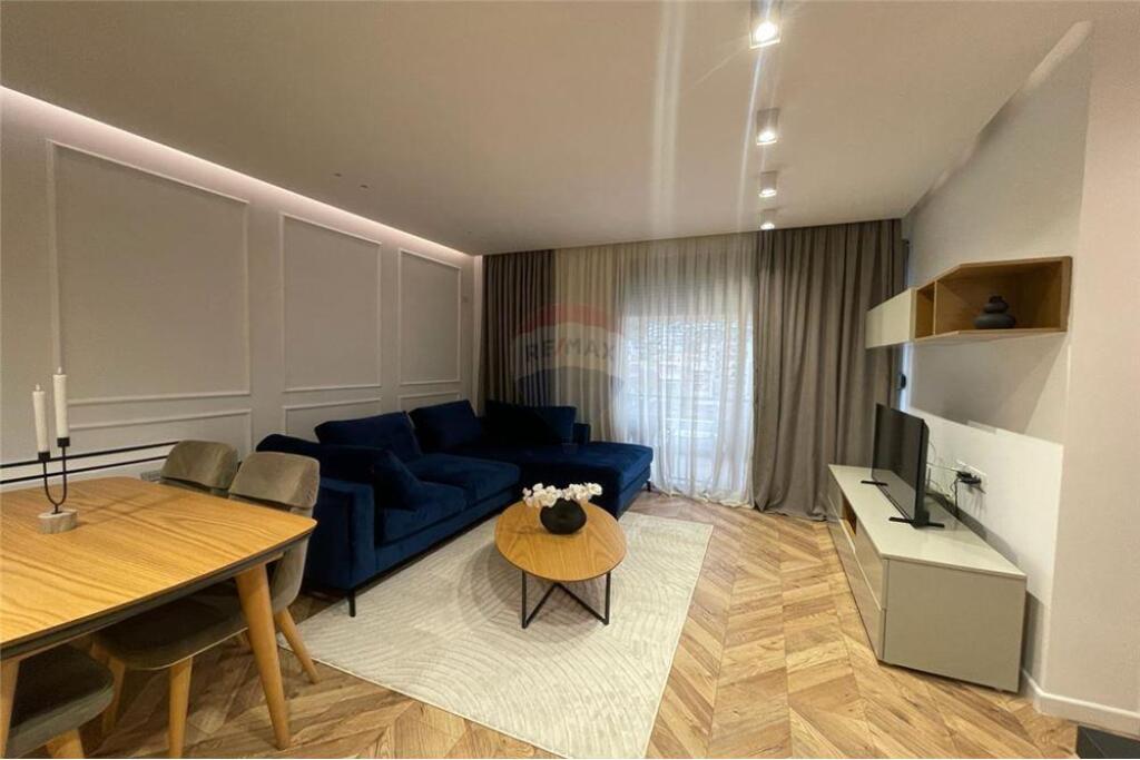Apartament 2+1 per qira te Liqeni i Thate