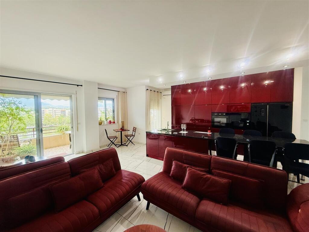 Super apartment with lake view 2+1+2 for rent