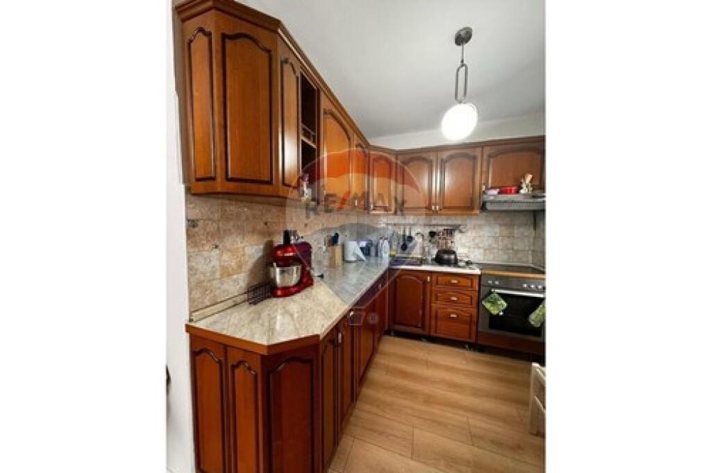 A 1+1 apartment is available at Mine Peza.