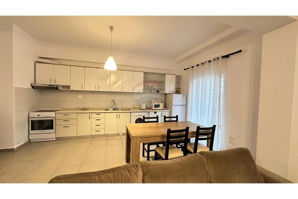 Apartament 1+ per qira Rruga Myslym Shyri