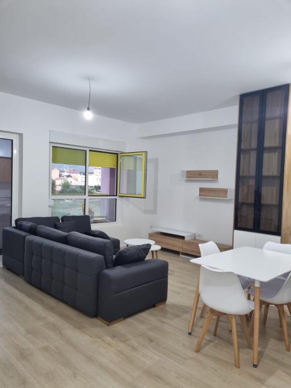 A 2+1 apartment is for rent in Ali Demi.