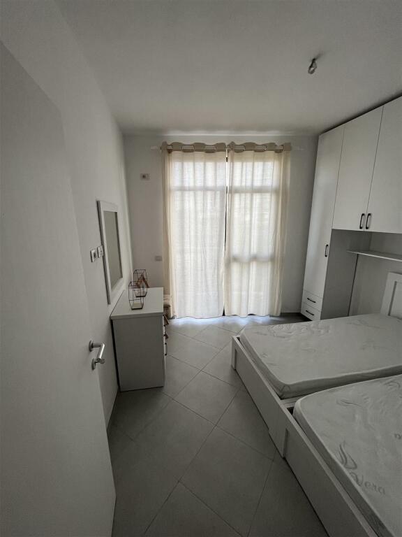 Jepet apartament 1+1 me qera prane QSUT , pas hotel viktoria