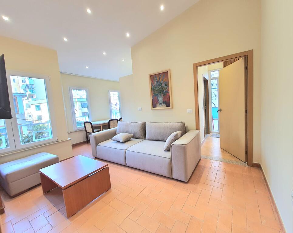 Private house 2+1+2 for rent in Myslym Shyri !!!!!!