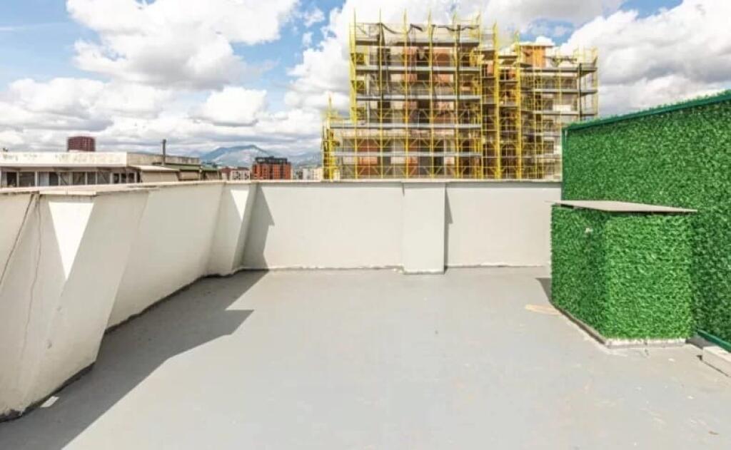 A great 1+1 apartment for rent near Dinamo Stadium.