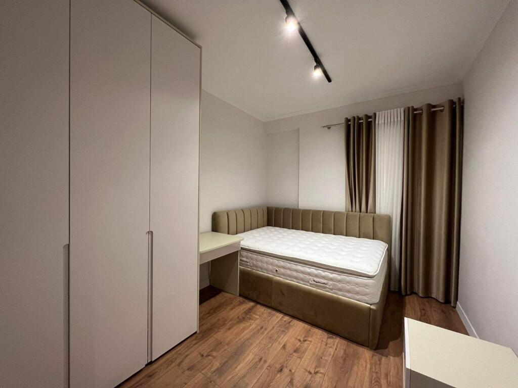 Jepet me qera apartament Luksoz 2+1+2 afer Kristal