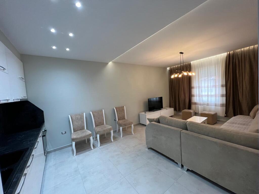 Apartment 2+1 for sale with parking space in Astir.
