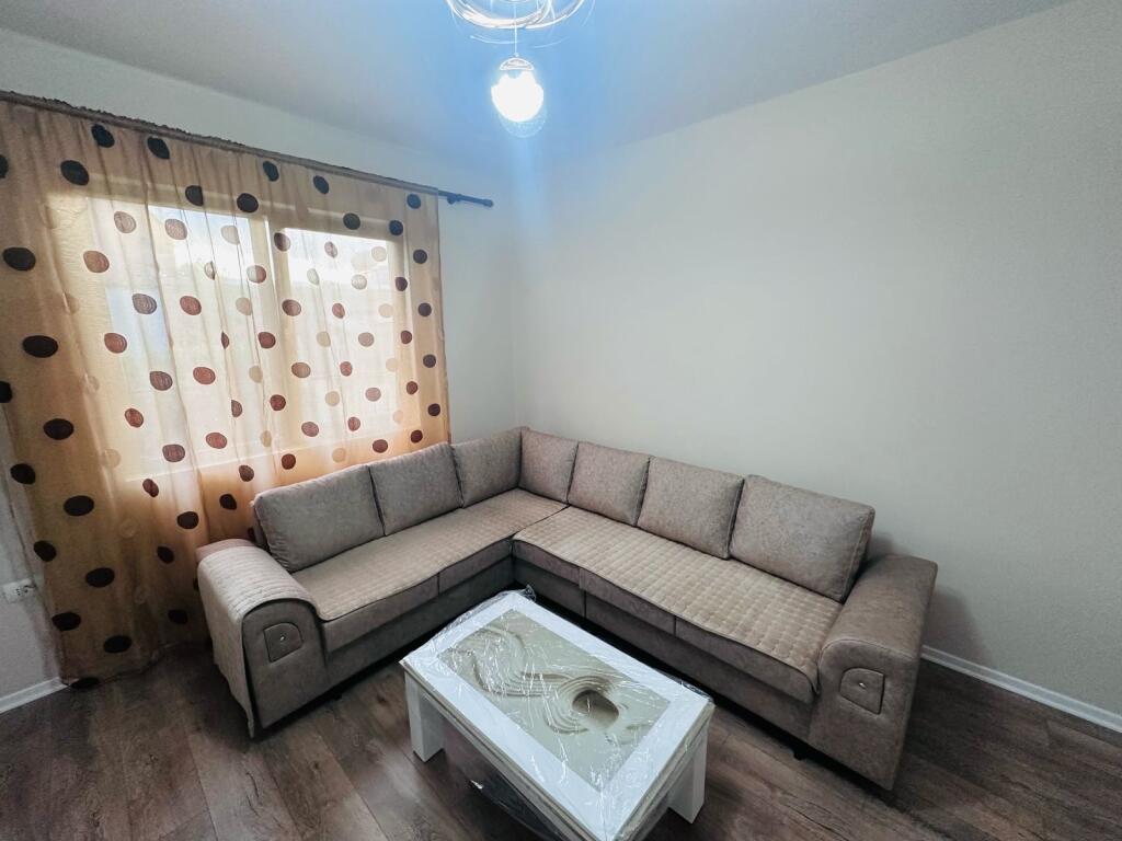 Affittasi appartamento 1+1+1 con balcone
