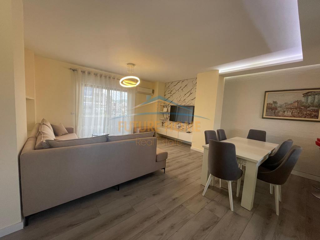 For rent, Apartment 2+1+2, Center