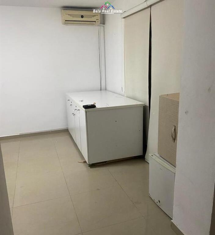 Negozio in Affitto