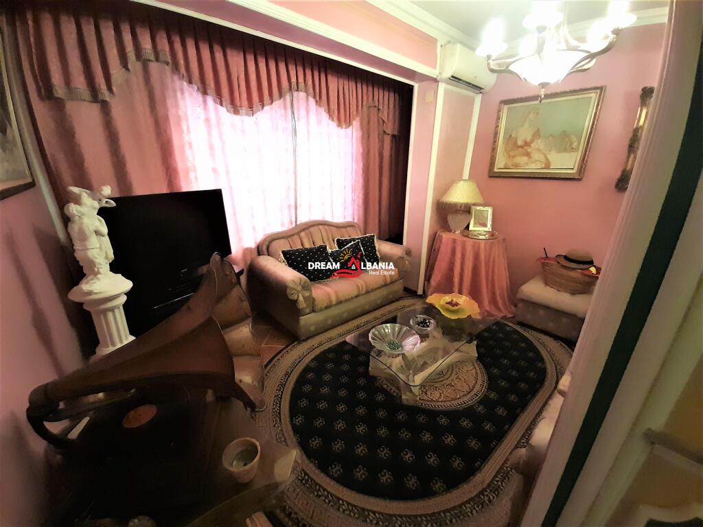 Super Appartamento 2+1 in Vendita a Laprake presso le Torri Hawaii a Tirana (ID 4111458)