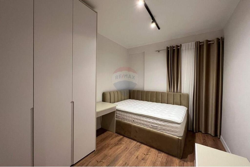 Luxury apartment 2+1+2 for rent near Kristal!!