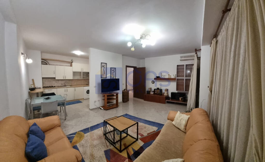 A 1+1 apartment is for rent at Pazari i Ri for 700 euros.