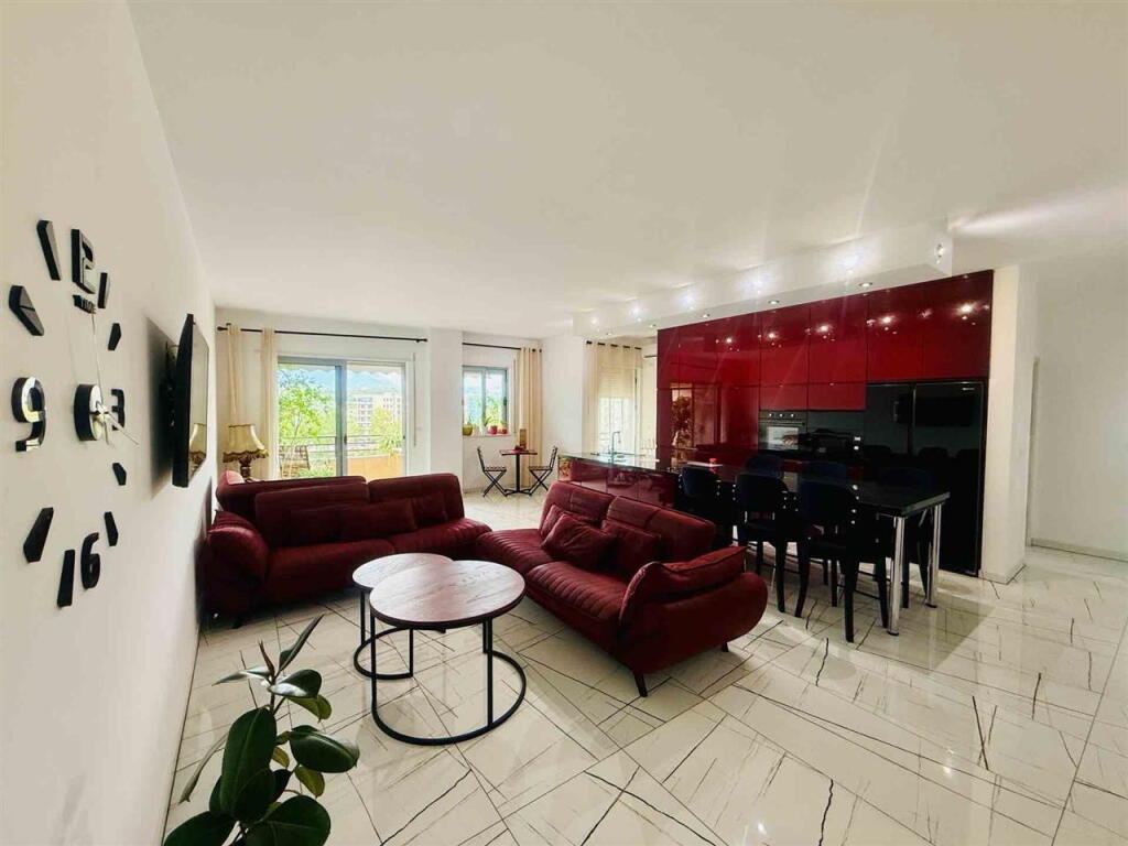 Appartamento in affitto 2+1+2 presso il Lago Asciutto (ID B2201323) Tirana