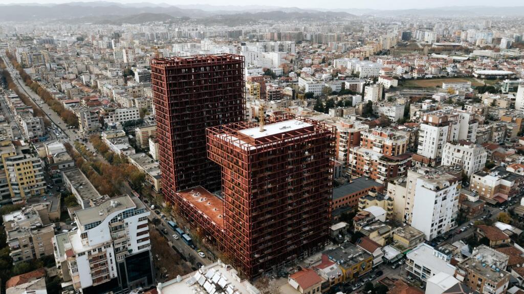 🏡 Apartment 3+1 for sale at Tirana Garden Building.
