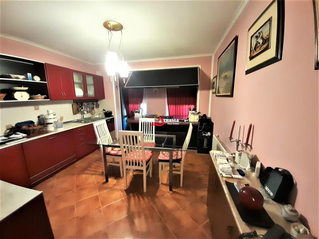 Super Appartamento 2+1 in Vendita a Laprake presso le Torri Hawaii a Tirana (ID 4111458)