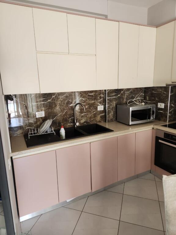 1+1, furnished, at the Golden Park complex, price 400 euros.
