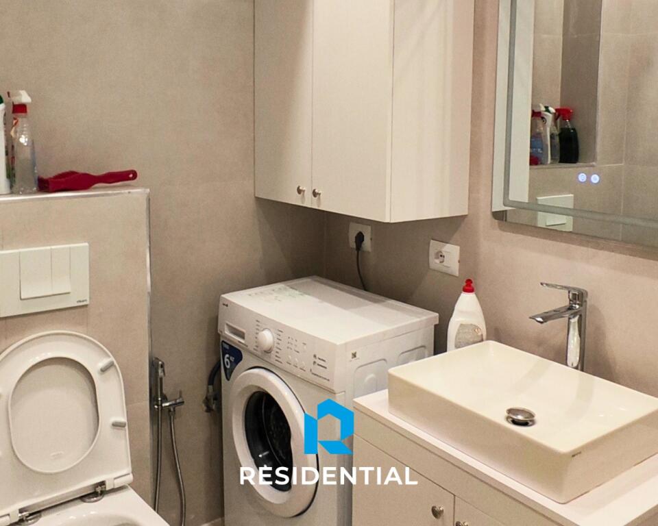 Tek Shkembi i Kavajes, Shitet Apartament 1+1 Me Pamje nga Deti Dhe Cmim Okazion!