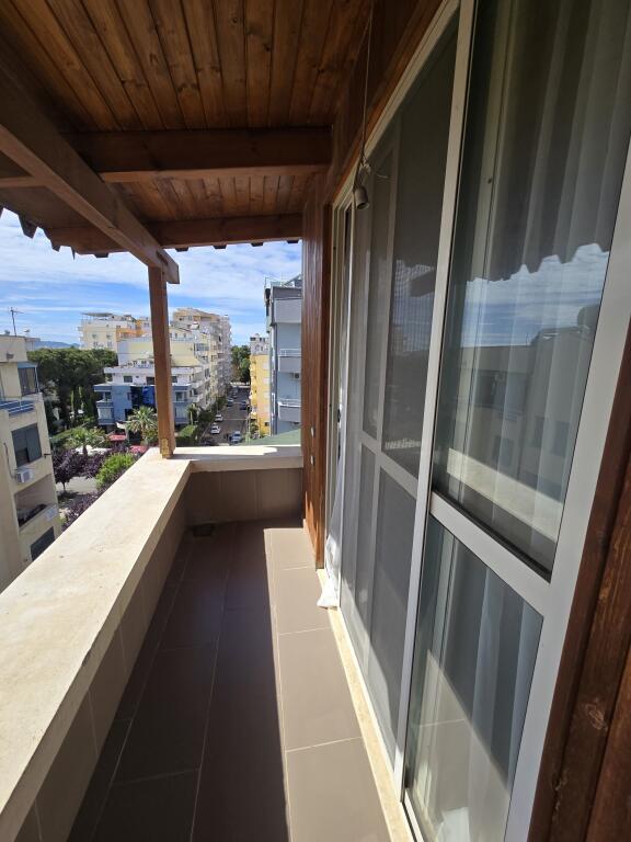 Apartament 1+1 për Shitje në Shkëmbin e Kavajës – Investim Ideal Pranë Detit!