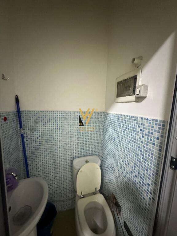 SHOP FOR RENT 22 M2 IN THE CENTER 40,000 LEK
