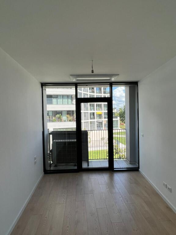 Ufficio in affitto nella Residenza Lake View