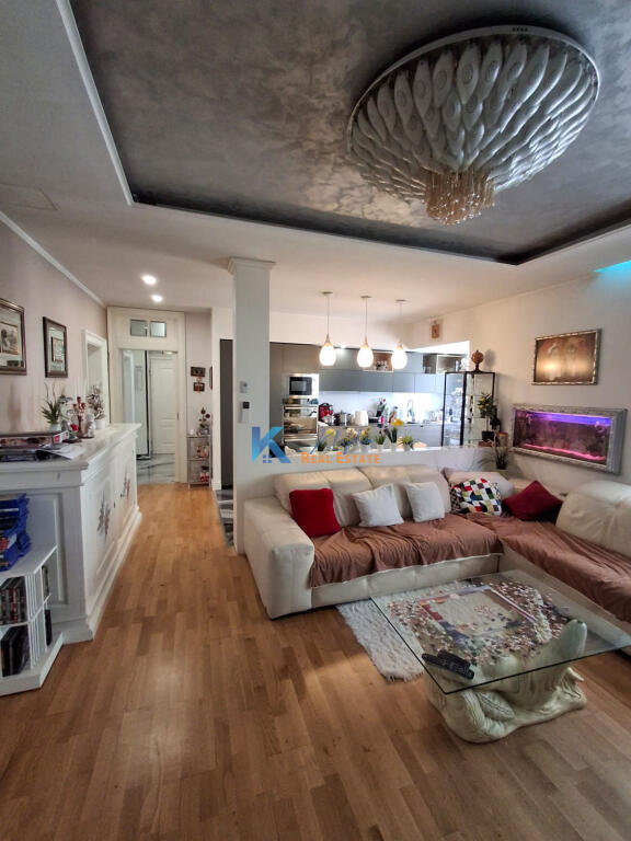 3+1 Apartment for Sale – Paris Commune, Tirana