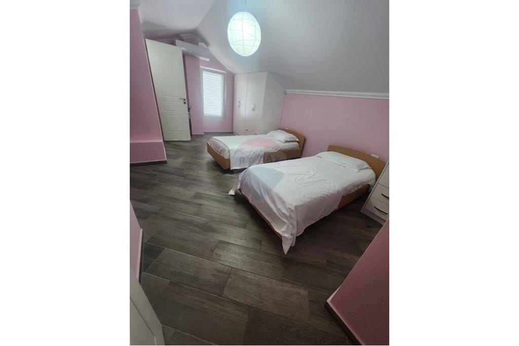 Penthouse 3+3 for Rent at Liqeni i Thatë