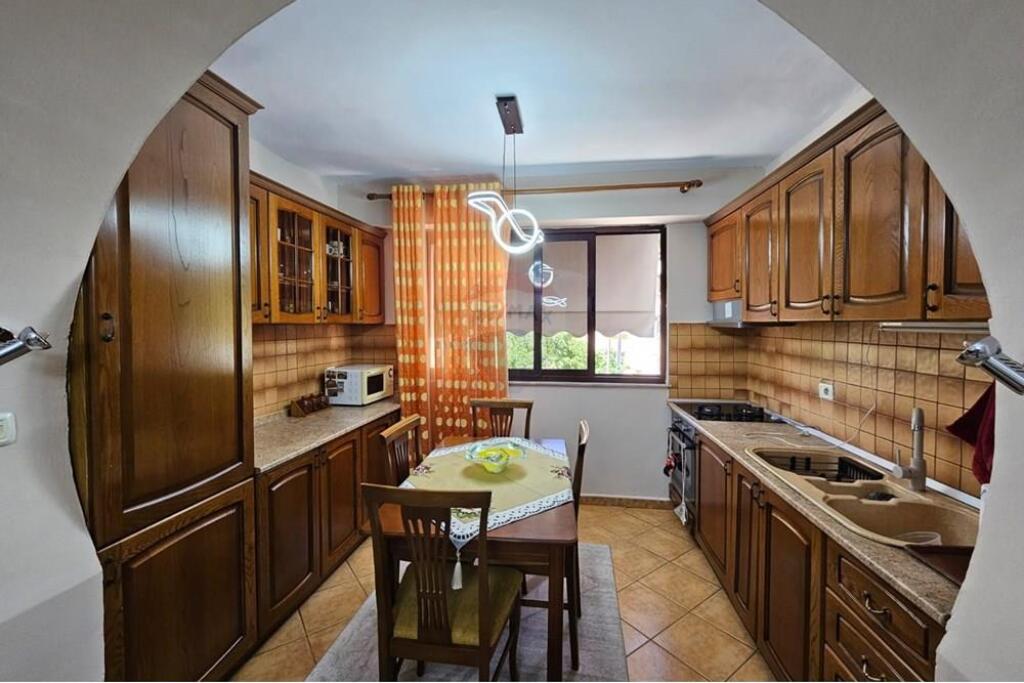 2+1 apartment for rent in Myslym Shyr