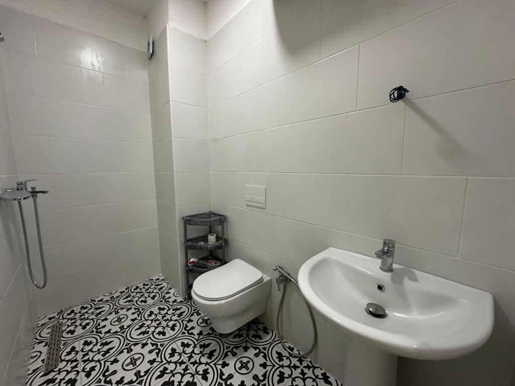 Affittasi appartamento 2+1+2 adatto per uffici e AirBNB in Piazza Nuova.