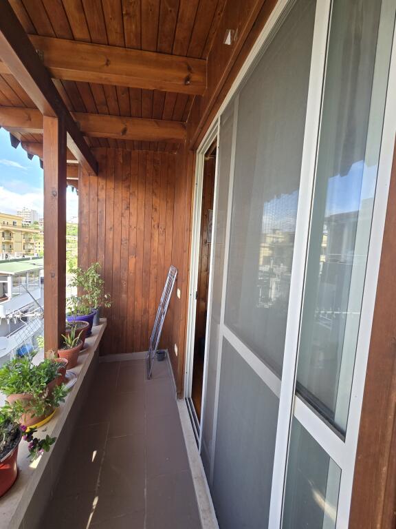 Apartament 1+1 për Shitje në Shkëmbin e Kavajës – Investim Ideal Pranë Detit!
