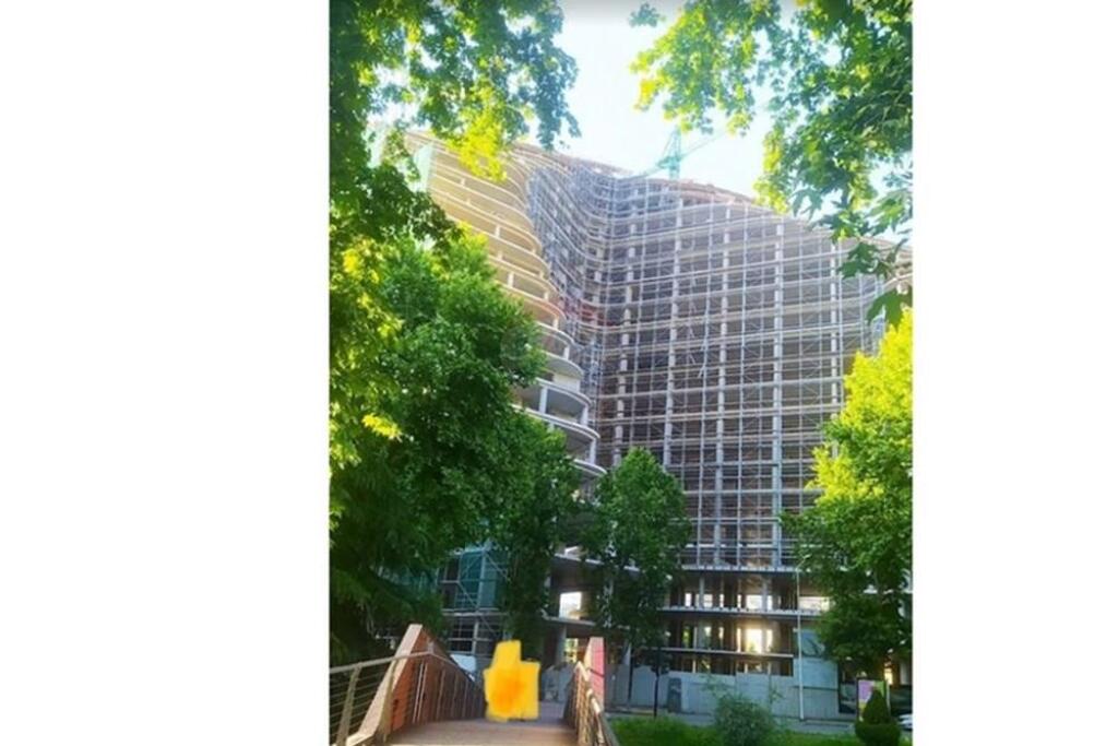 Apartament 1+1 per shitje tek "Ekspozita Building"