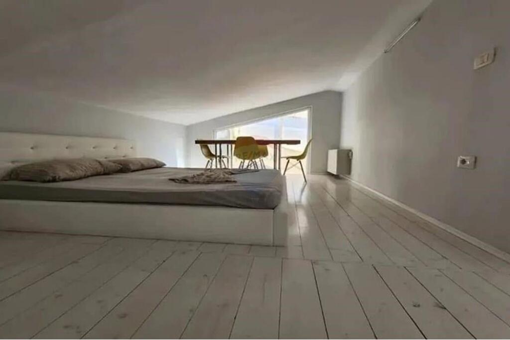 Shitet Apartament 2+1+studio Tek Kodra E Diellit