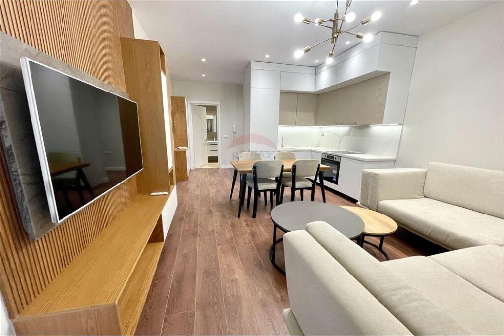 Luxury apartment for rent at "Garden Building"!