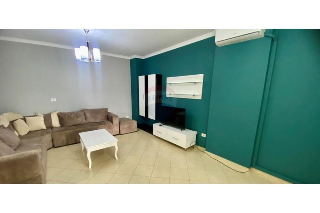 1+1 apartment for rent near the old Electric Market.
