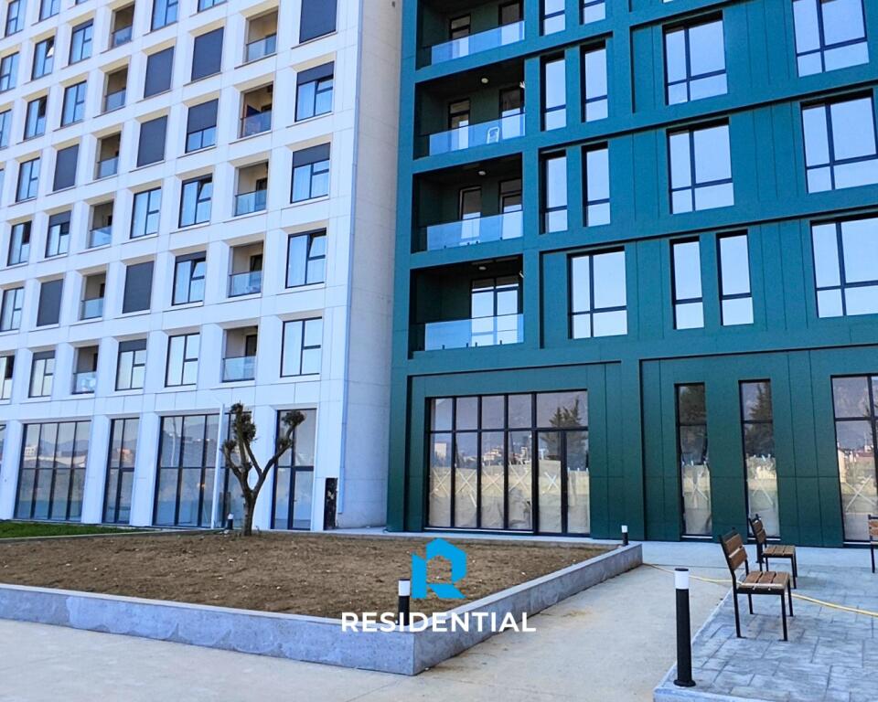 On Bulevardi i Ri, 1+1 Apartment for Sale at a Bargain Price, Only 1750 Euro/m2