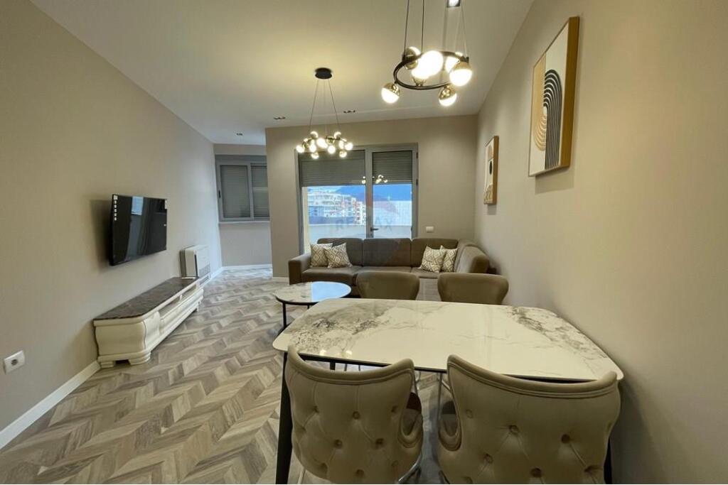 Jepet Apartament 2+1|+2 Me Qera Ne Qender