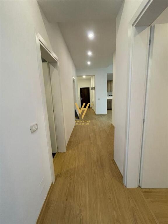 OFFICE FOR RENT 125M2 AT IRFAN TOMINI 600 EURO