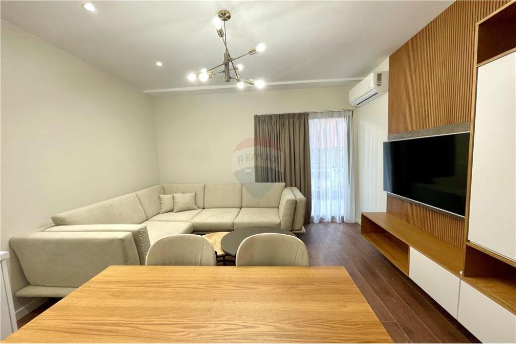 Luxury apartment for rent at "Garden Building"!