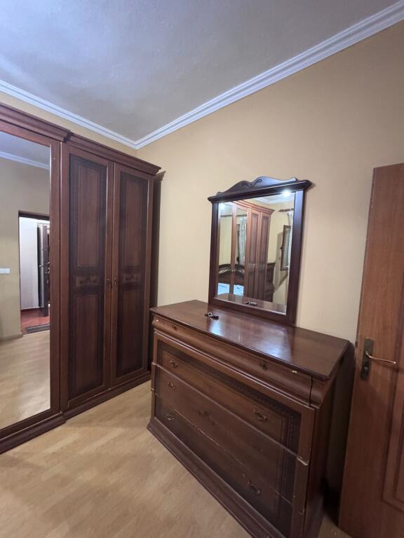 Apartment 1+1 for rent, 21 December near the Mill (road to Mozaiku) Price: 400 thousand lekë