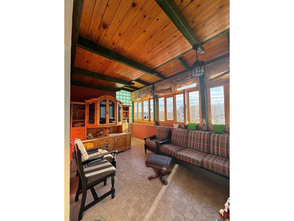Shitet, Apartament 2+1, Fresku, Tiranë.