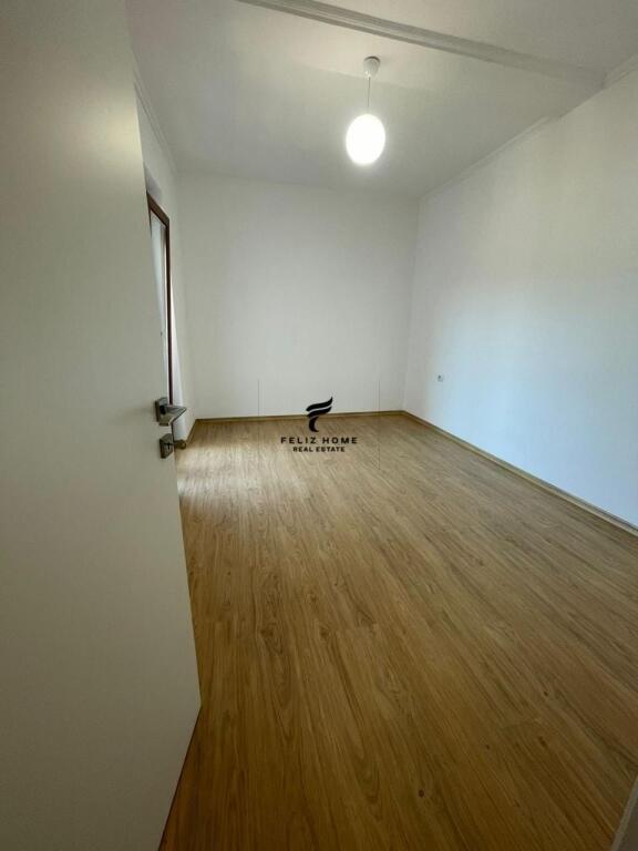 OFFICE FOR RENT 125 M2 PRICE 60,000 LEK