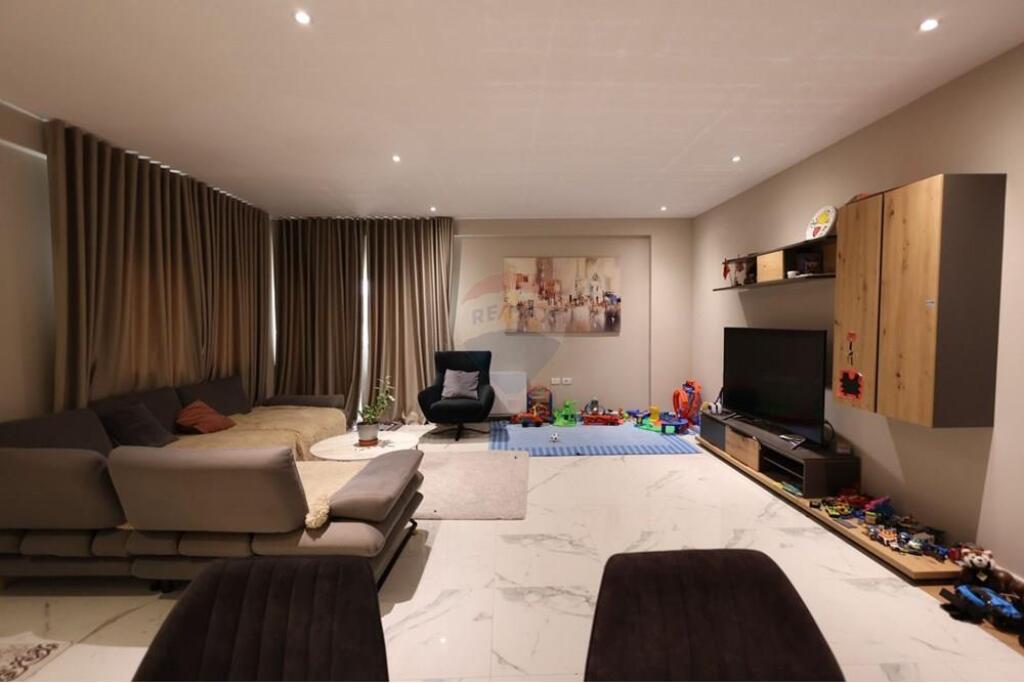 Apartament 3+1 ne shitje te Lake Land Residence!