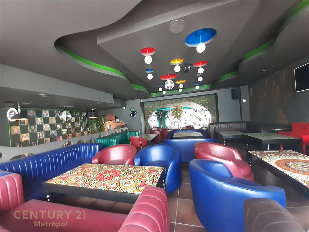 Vendesi ambiente commerciale - Lounge ad Astir - 1200m2