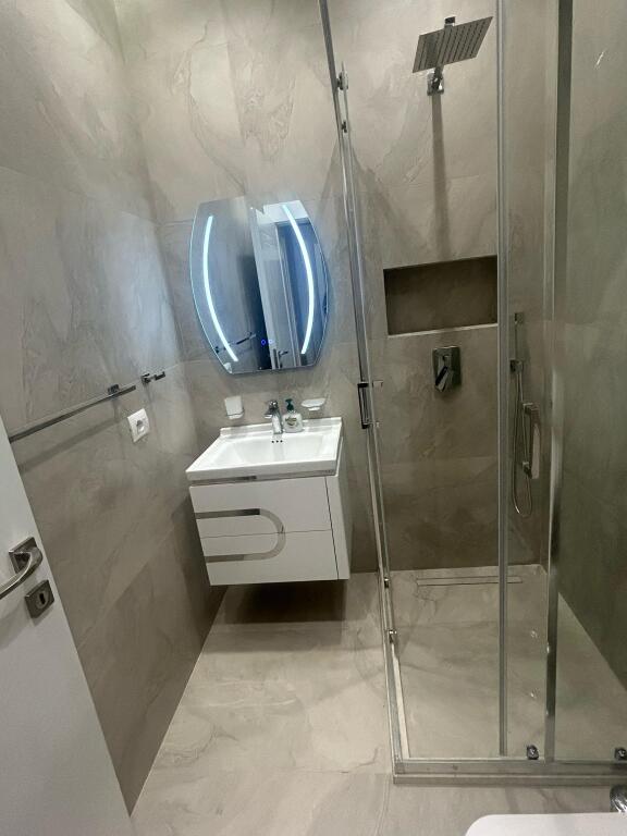 At 9 Kateshet, after Rossman &amp; Lala, an apartment 2+1+2 is being rented for the first time, furnished, for 1,100 Euros.
