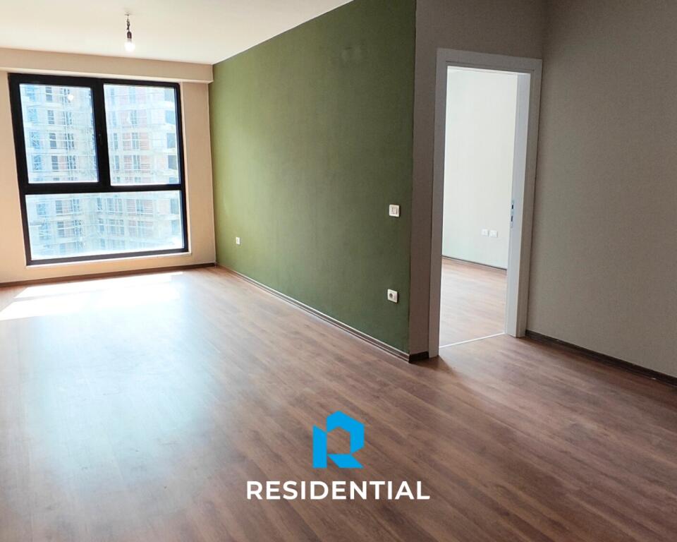 Tek Fusha Aviacionit, Shitet Apartament 1+1 Ne Ndertim Shume Cilesor