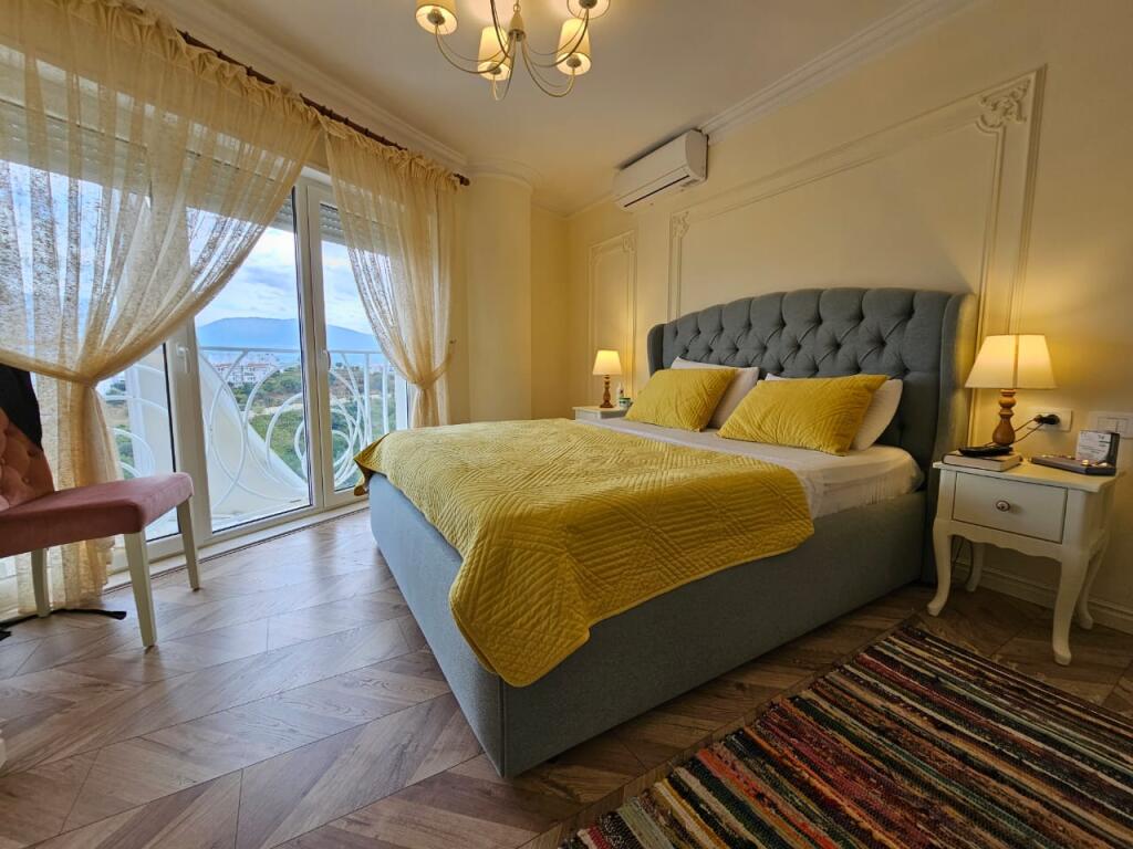 Apartment 2+1+2 for rent at Flura Building, Kodra e Diellit 2.