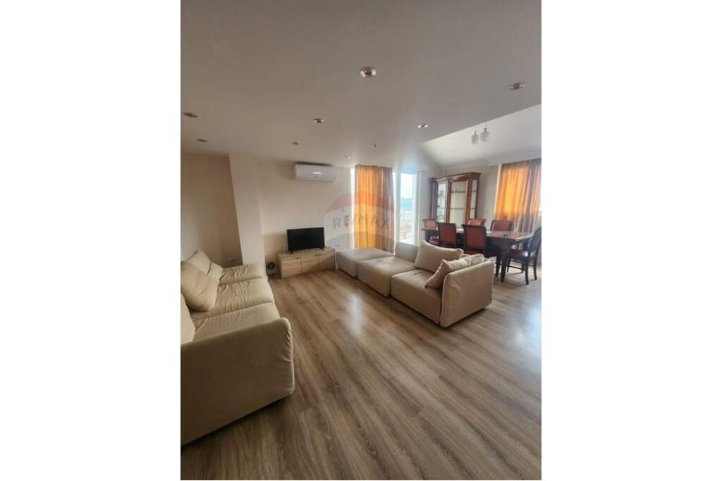 Penthouse 3+3 for Rent at Liqeni i Thatë