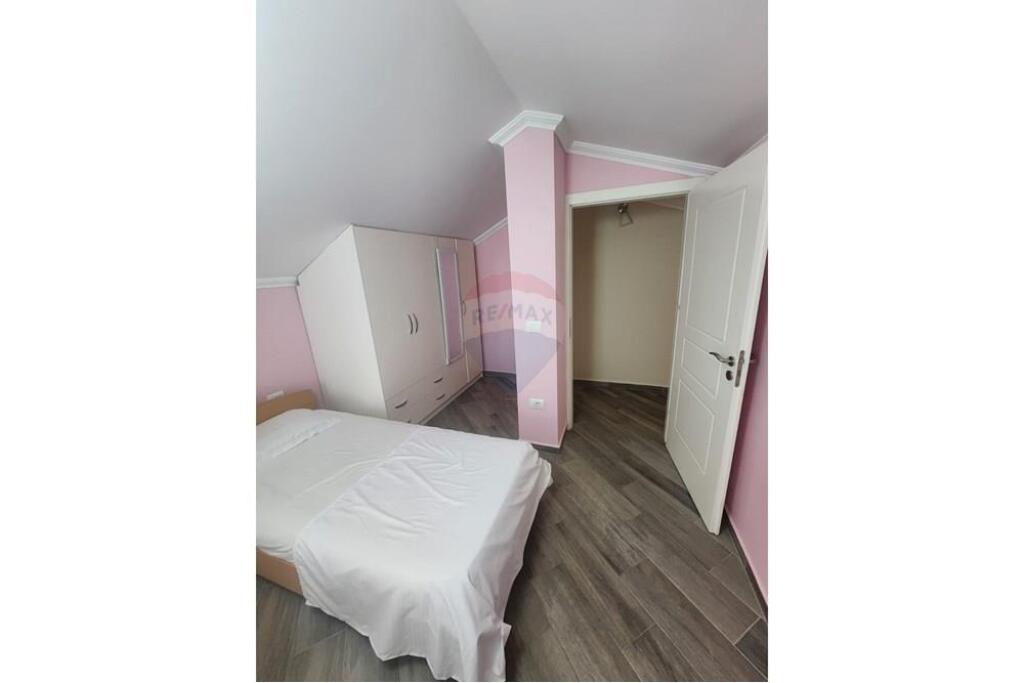 Penthouse 3+3 for Rent at Liqeni i Thatë