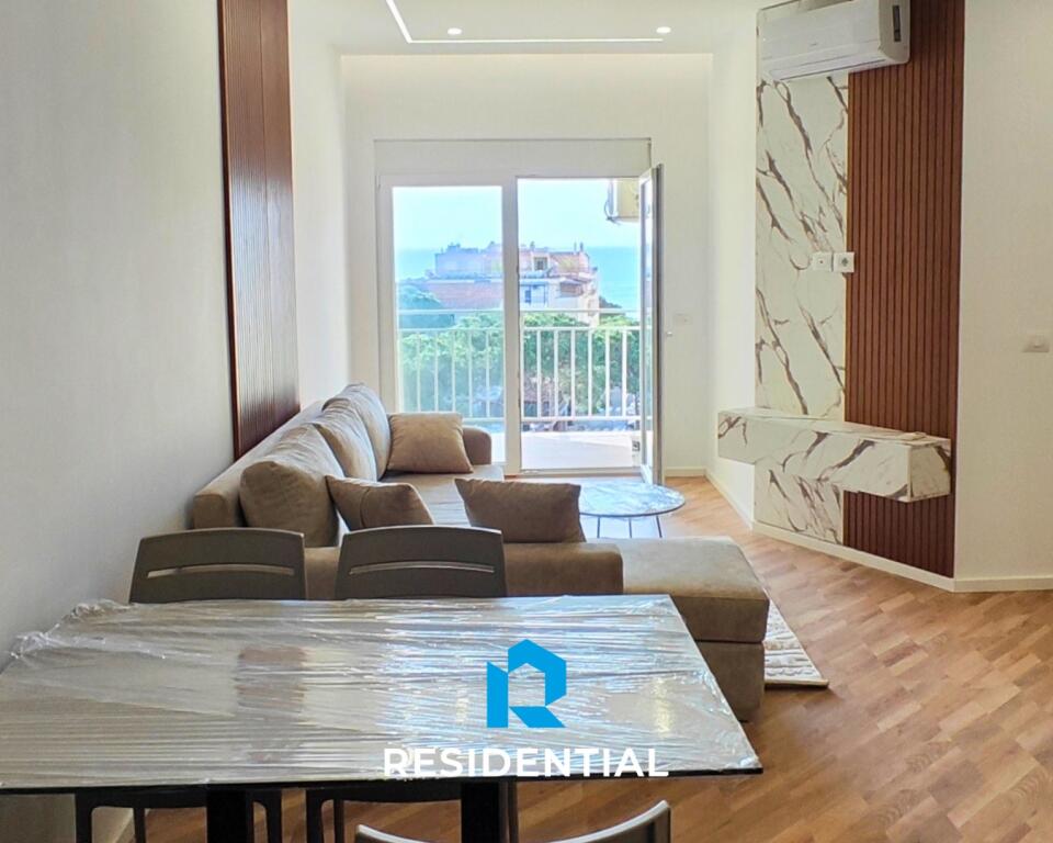 Tek Shkembi i Kavajes, Shitet Apartament 1+1 Me Pamje nga Deti Dhe Cmim Okazion!